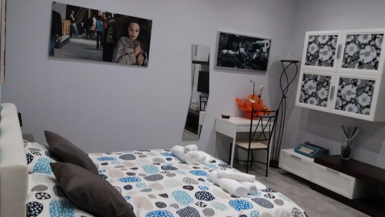 B&B A Casa Dell'Artista Casteldaccia Luaran gambar